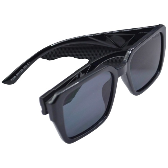 Prada Women’s Sunglasses | Black Frame | Gray Lenses | 55-20-144 | Italy - Picture 8 of 13